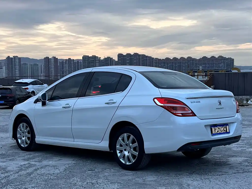Peugeot 308 — миниатюра 6