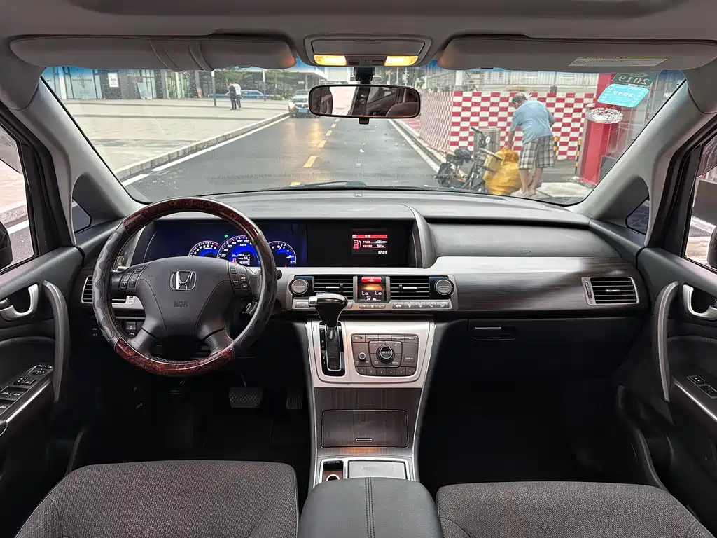 Honda Elysion — миниатюра 12