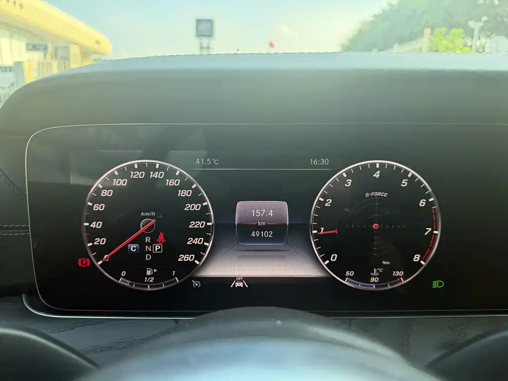 Mercedes-Benz E-Class (Import) — миниатюра 15