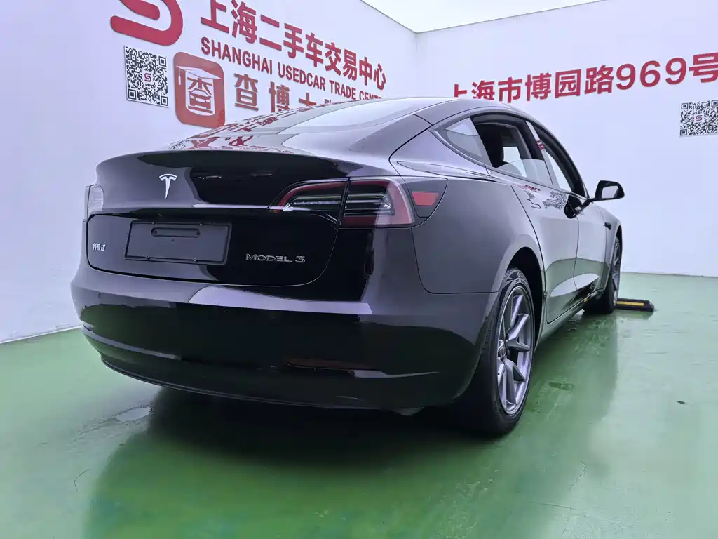 Tesla Model 3 — миниатюра 16