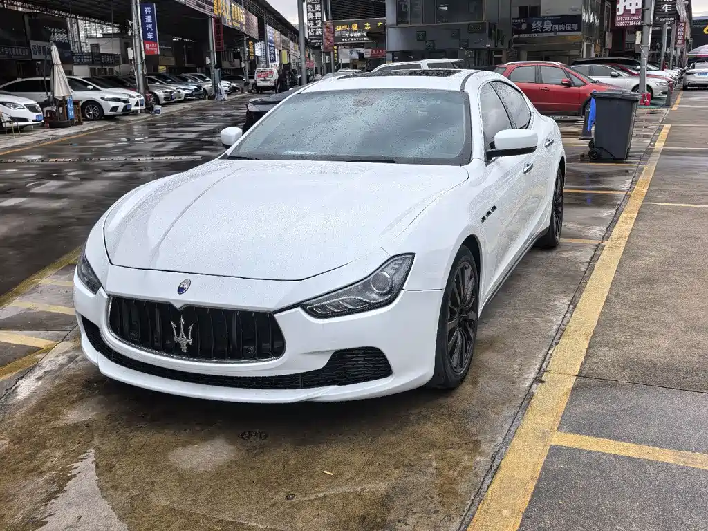 MASERATI GHIBLI