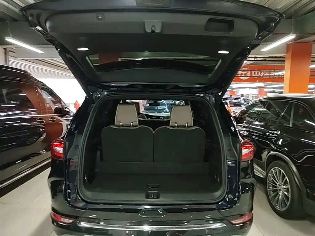 Buick Enclave — миниатюра 19