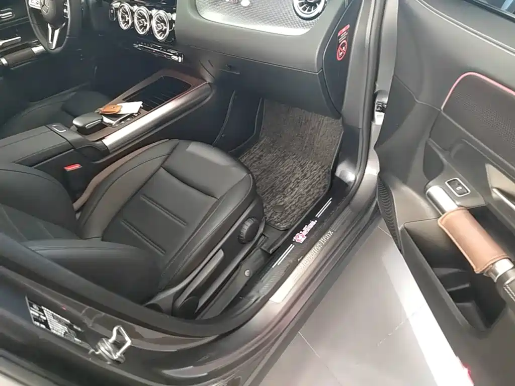 Mercedes-Benz EQA — миниатюра 9
