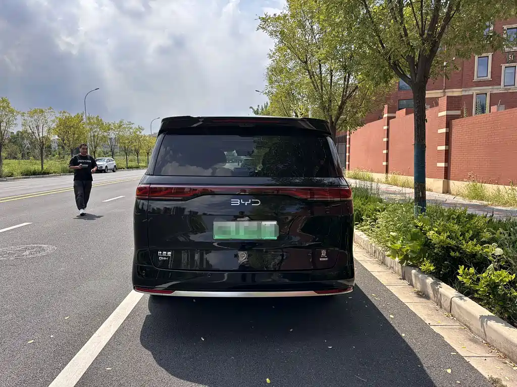 BYD Xia — миниатюра 9