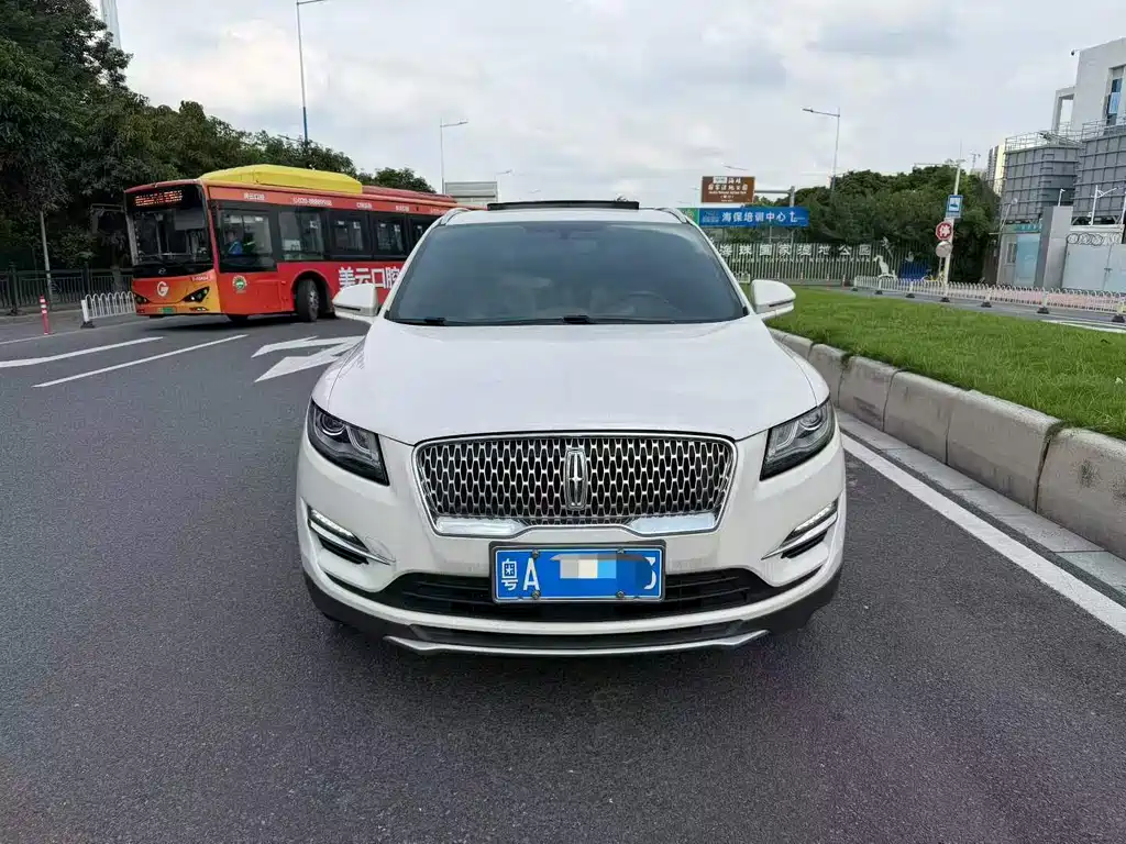 Lincoln MKC 2019 2.0T Premium V