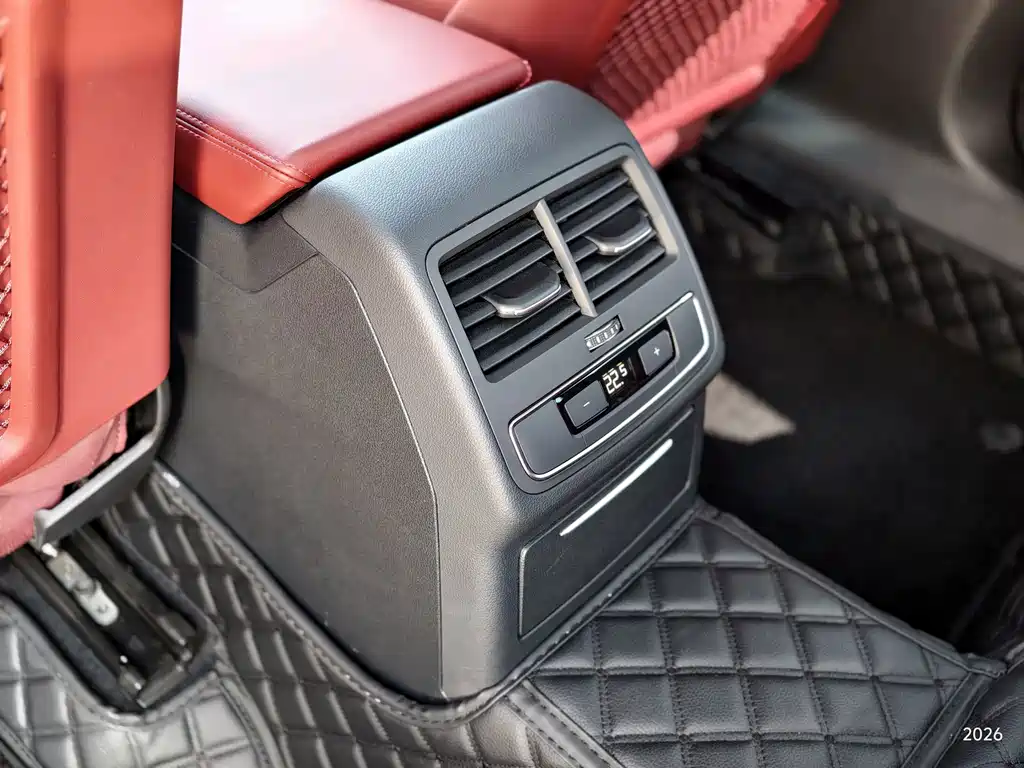 Audi A4L — миниатюра 13