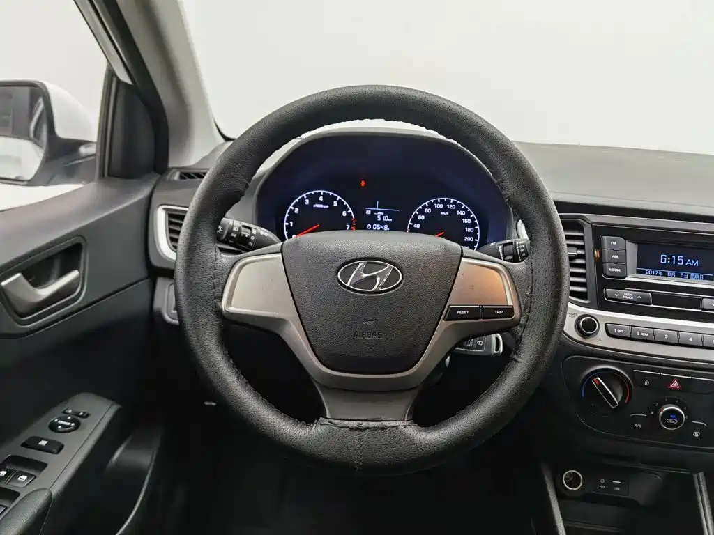 Hyundai Verna — миниатюра 11