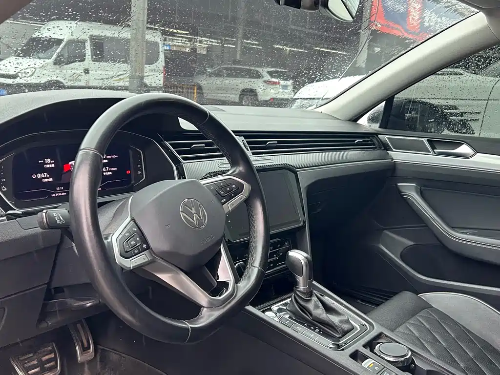 Volkswagen Magotan PHEV — миниатюра 3