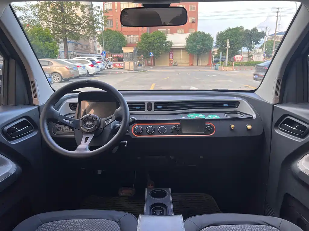Wuling MINIEV — миниатюра 10