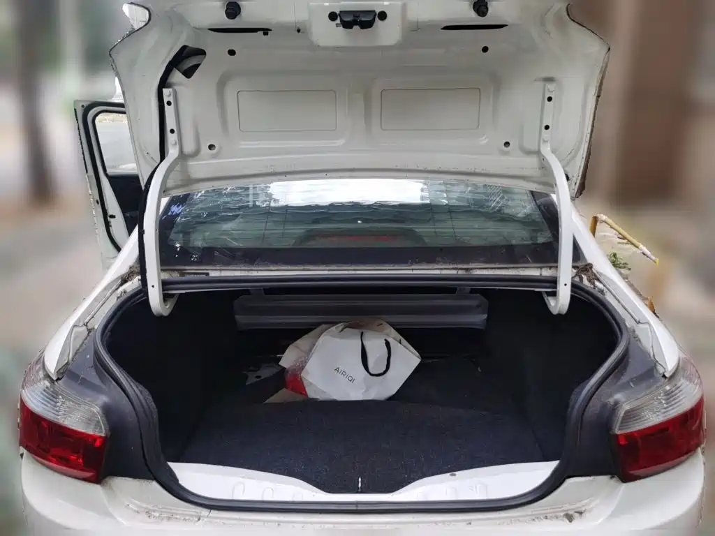Citroen Elysee — миниатюра 10