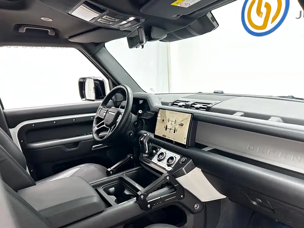 Land Rover Defender — миниатюра 22