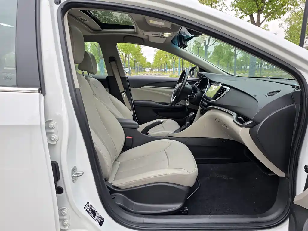 Buick Excelle — миниатюра 12