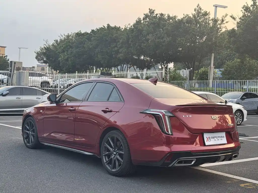Cadillac CT4 — миниатюра 4