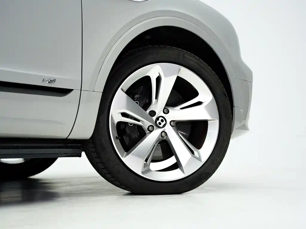 Bentley Bentayga — миниатюра 6