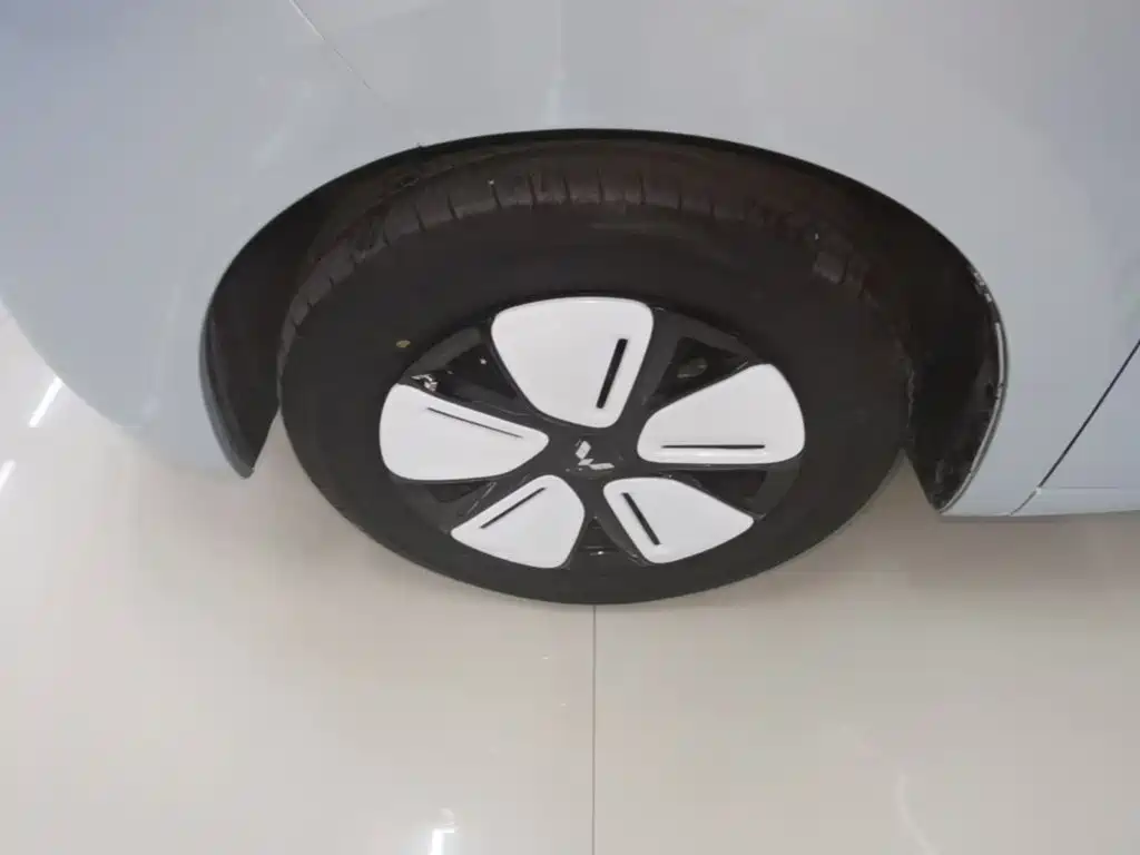 Wuling MINIEV — миниатюра 23