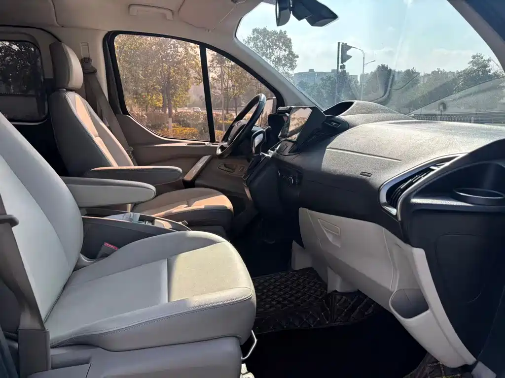 Ford Tourneo 2.0T Auto Elite Edition, фото 7