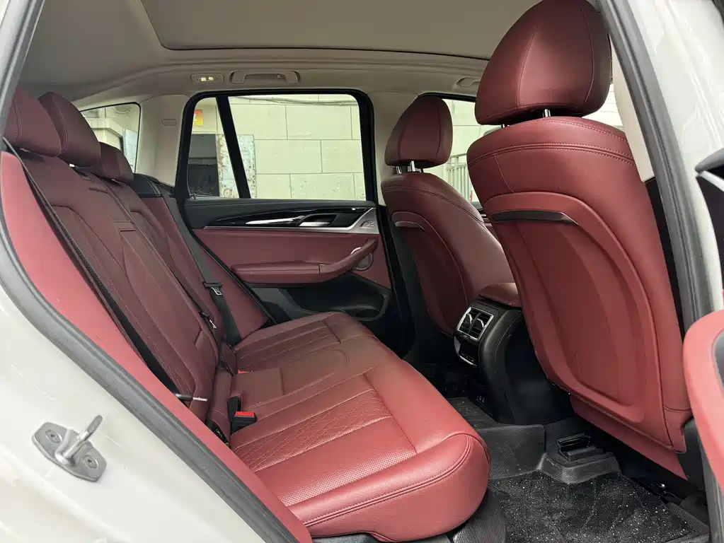 BMW iX3 2023 Lead
