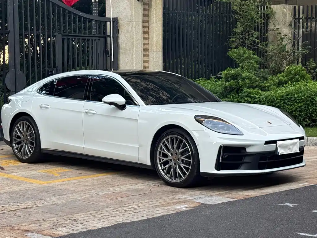Porsche Panamera — миниатюра 2