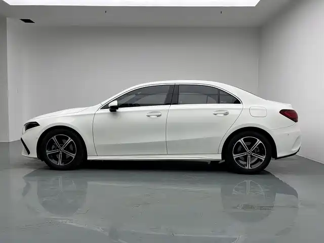 Mercedes-Benz A-Class — миниатюра 7