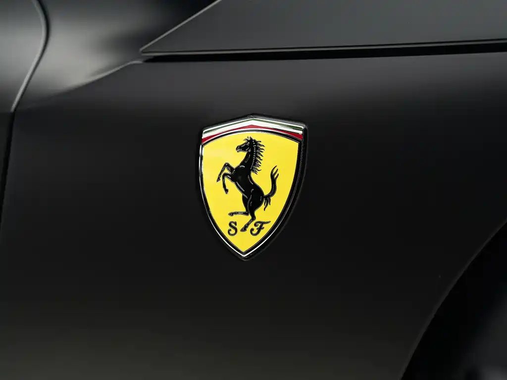 Ferrari Purosangue 2023 6.5L V12