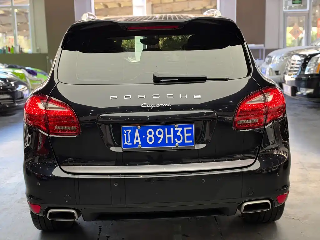 Porsche Cayenne — миниатюра 3