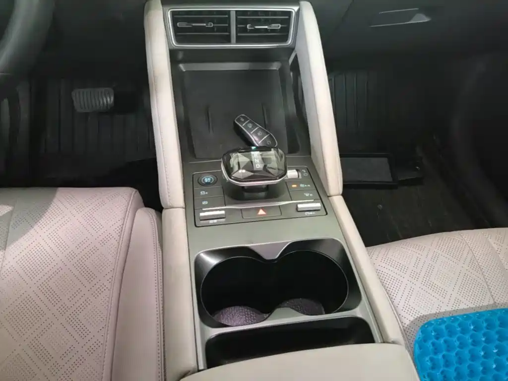 BYD Yuan UP — миниатюра 14
