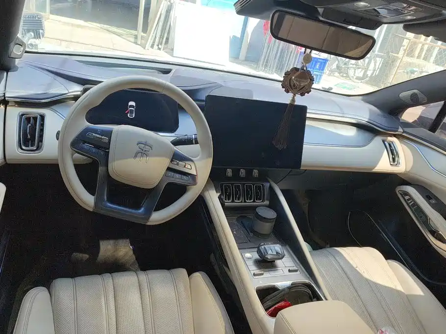 BYD L EV — миниатюра 12
