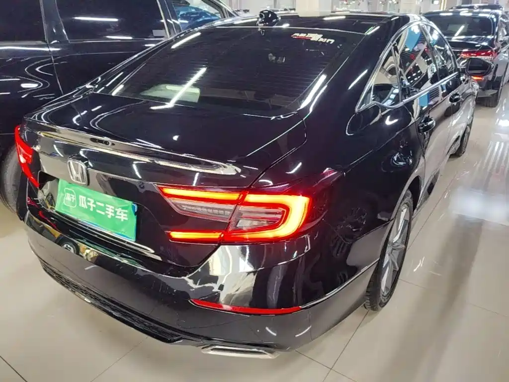 Honda Accord — миниатюра 7