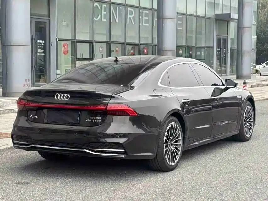 Audi A7L — миниатюра 2