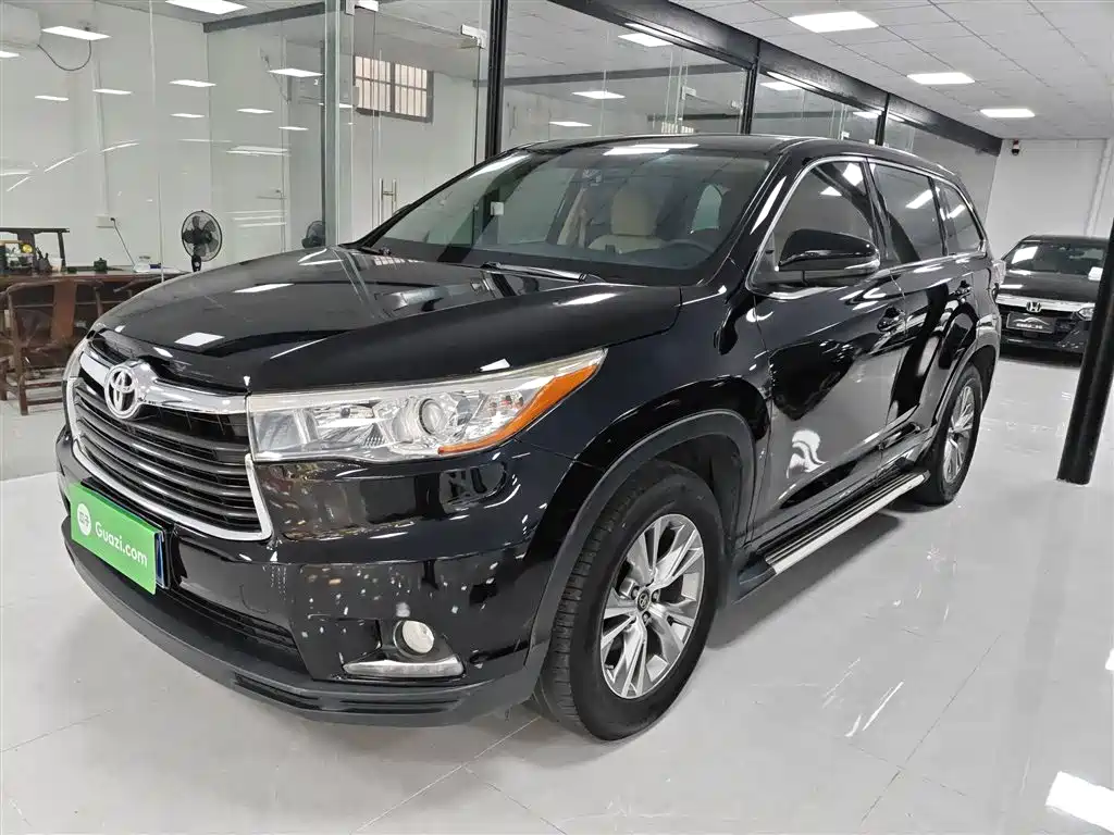 Toyota Highlander 2017 2.0T Elite 7 мест