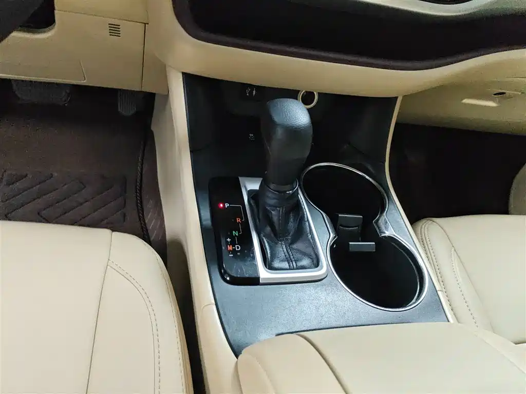 Toyota Highlander 2017 2.0T Elite 7 мест