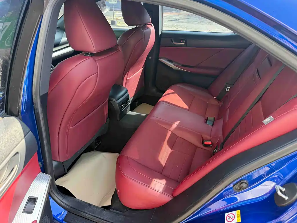 Lexus IS — миниатюра 9