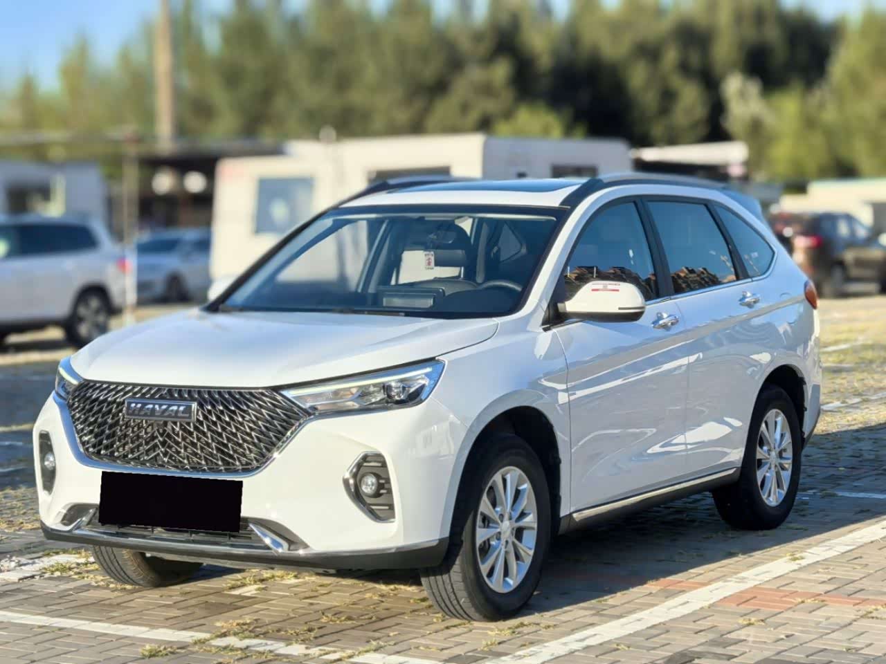 Haval Haval M6 1.5 л 2022 г. Белый, пробег 18000 км