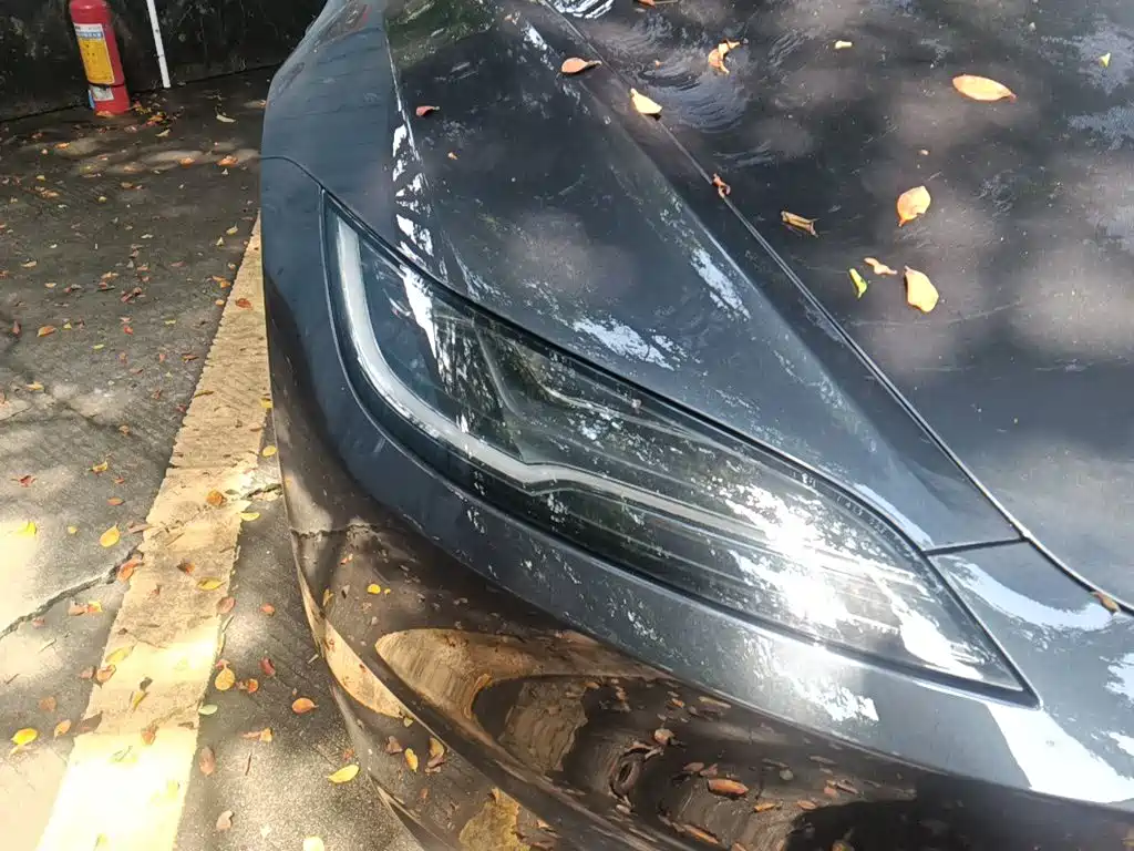 Tesla Model 3 — миниатюра 7