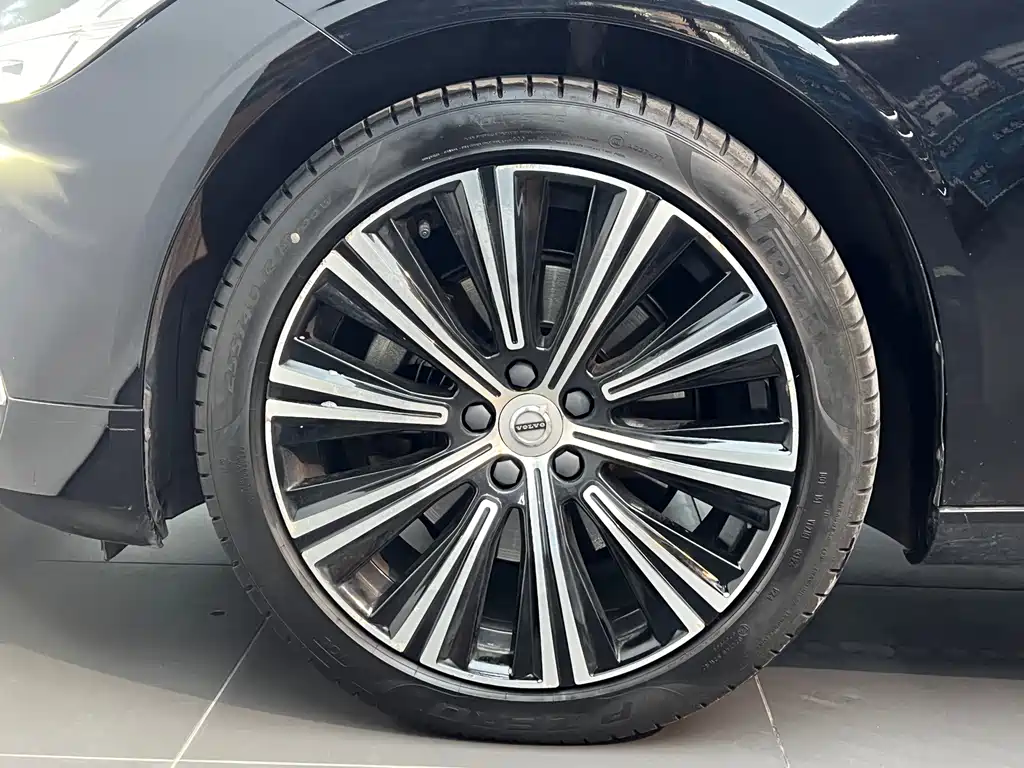 Volvo S90 — миниатюра 16