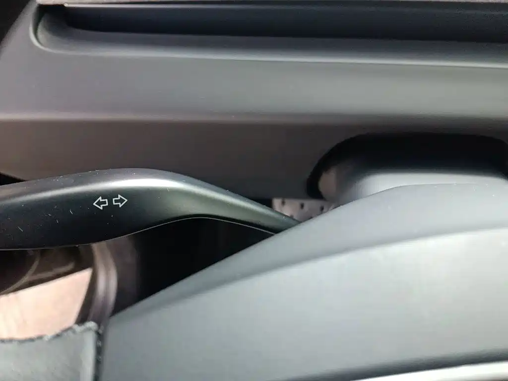 Tesla Model 3 — миниатюра 9