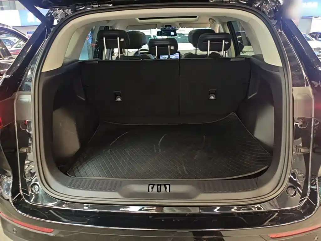 Ford Equator Sport — миниатюра 19