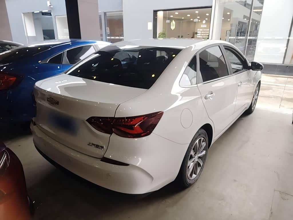 Chevrolet Monza 1.5 л 2022 г. Белый, пробег 30299 км
