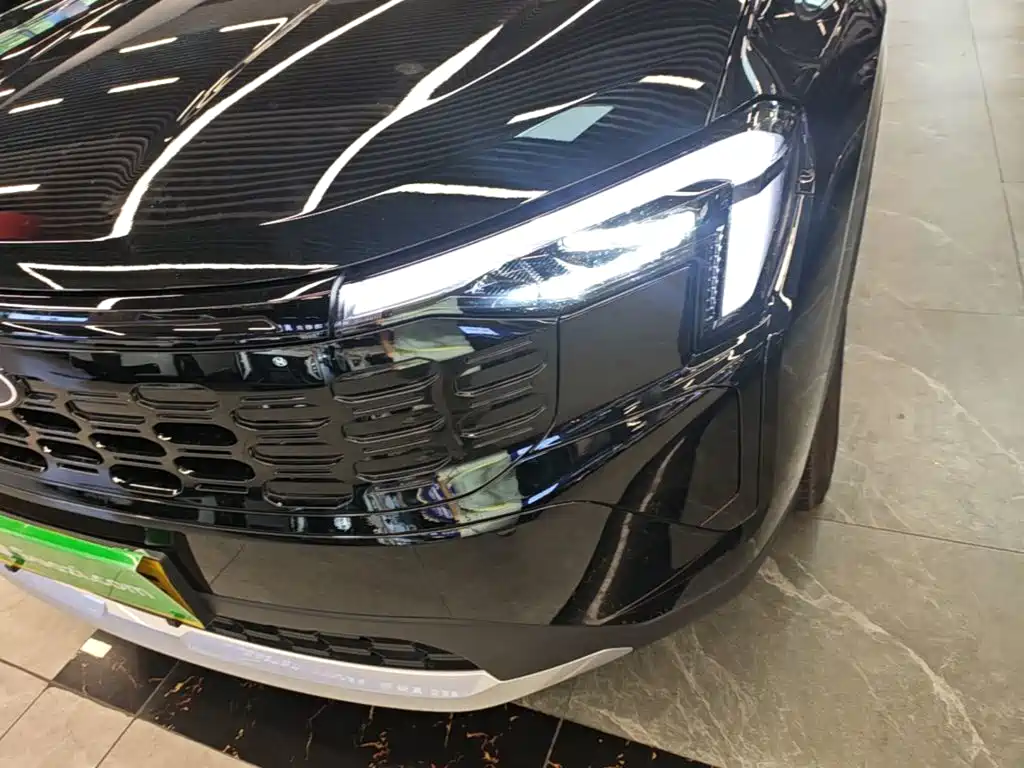 Ford Equator Sport — миниатюра 24