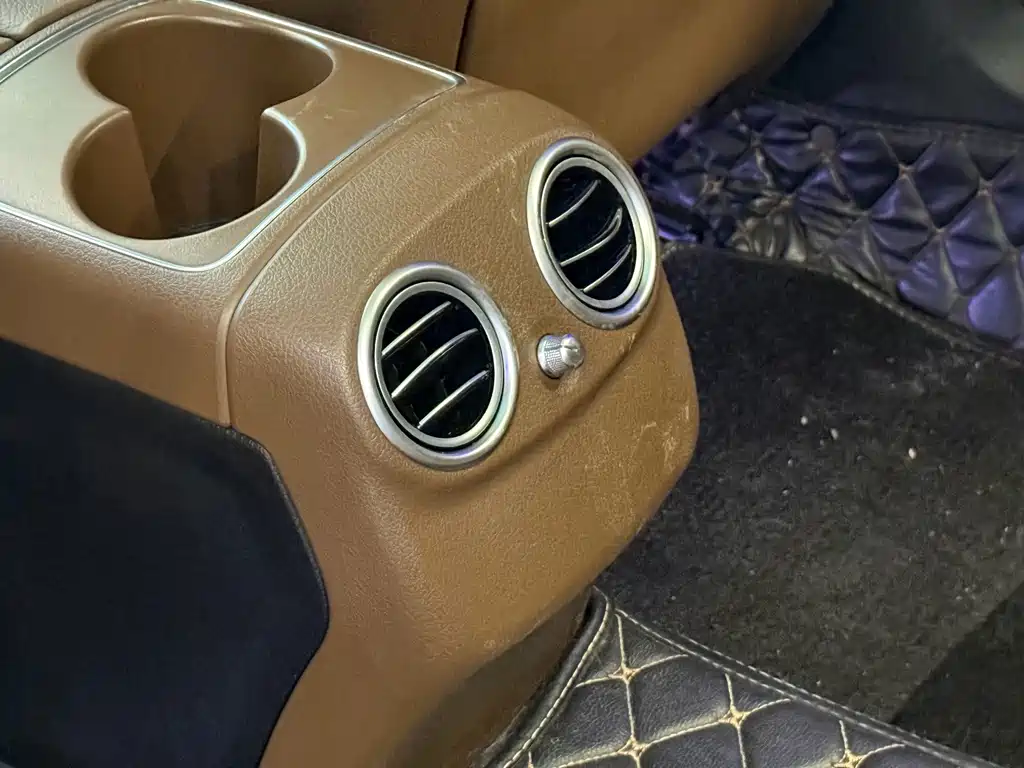 Mercedes-Benz E-Class — миниатюра 15