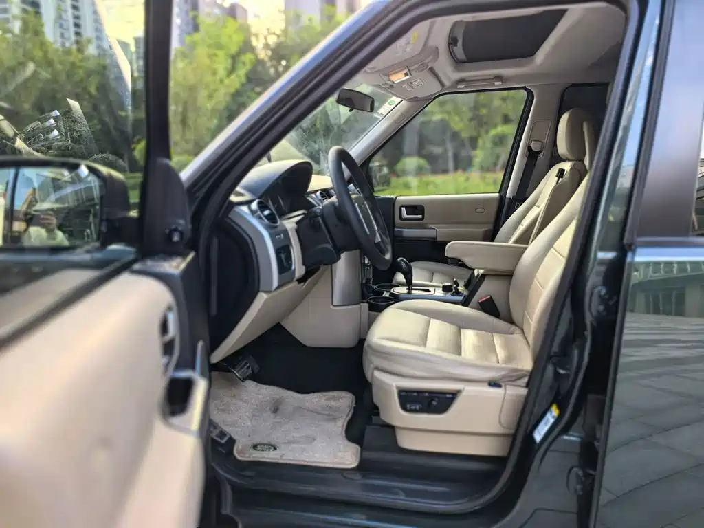 Land Rover Discovery — миниатюра 10