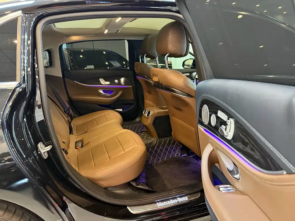 Mercedes-Benz E-Class — миниатюра 16