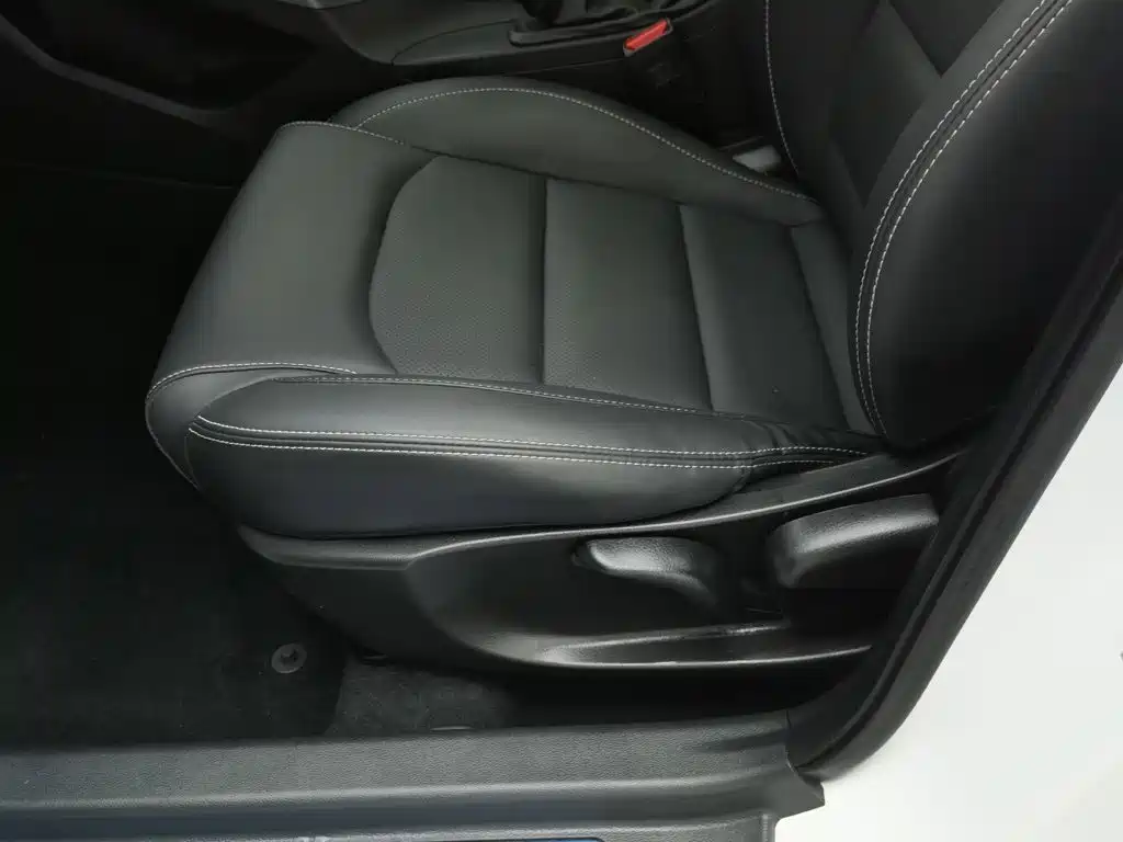 Geely Emgrand — миниатюра 20