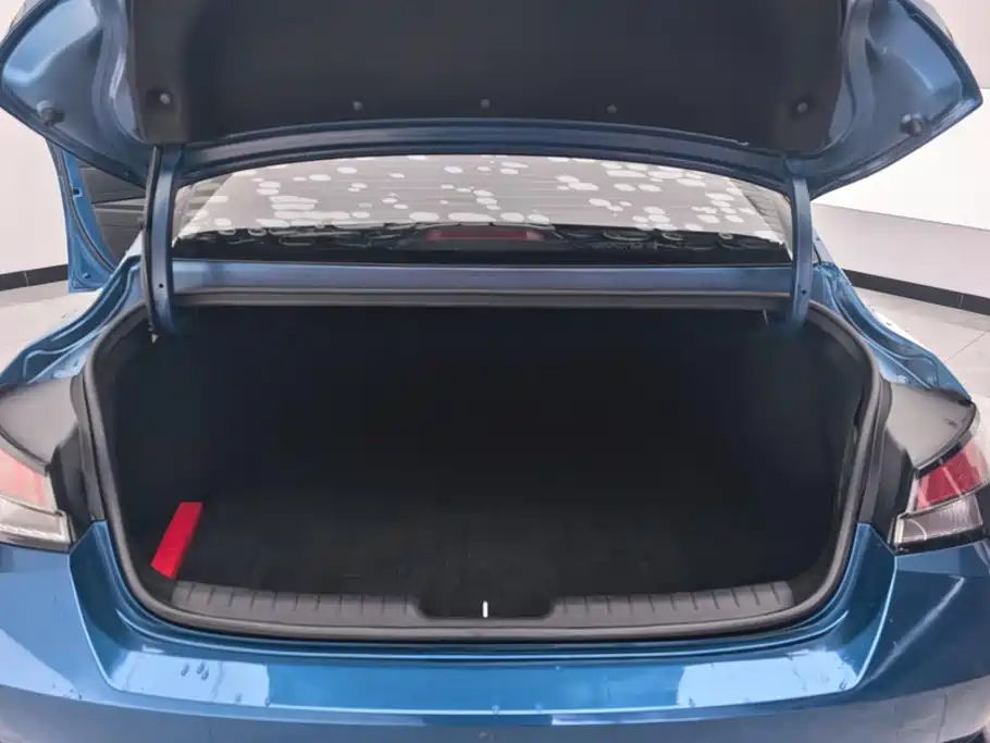 Hyundai Elantra — миниатюра 4