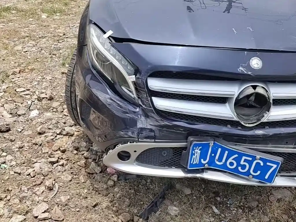 Mercedes-Benz GLA — миниатюра 11