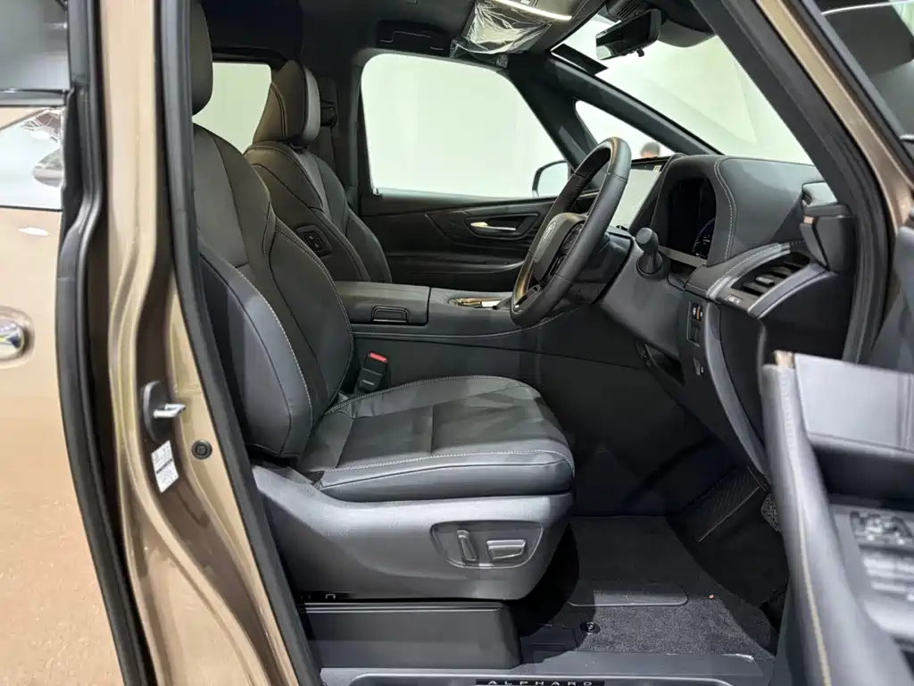 Toyota Alphard 2025 2.5L Luxury
