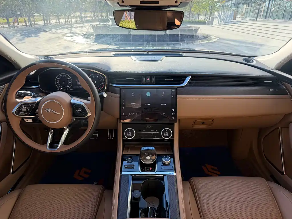 Jaguar XFL — миниатюра 12
