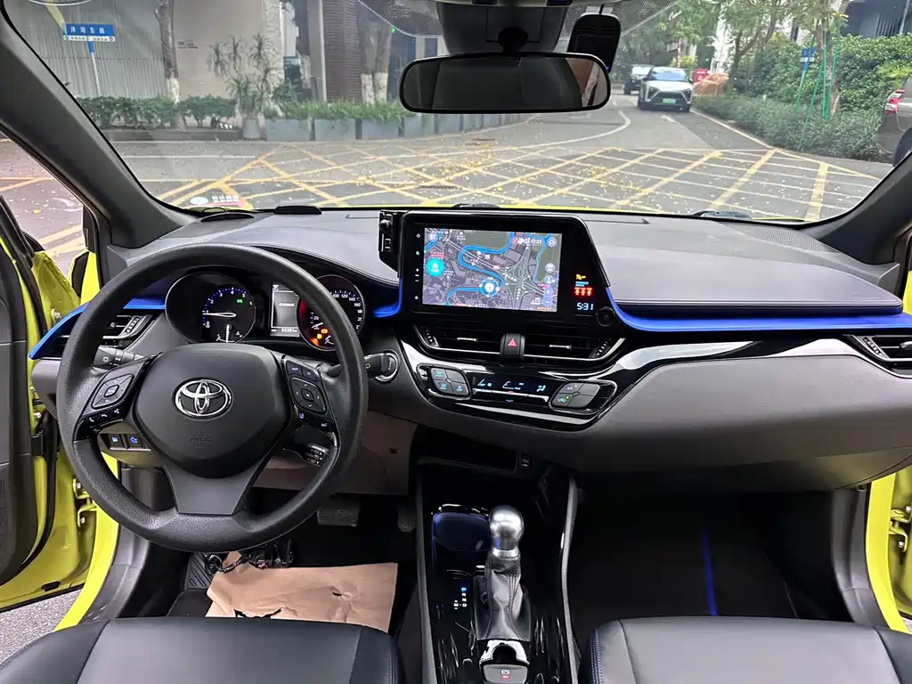 Toyota C-HR — миниатюра 8