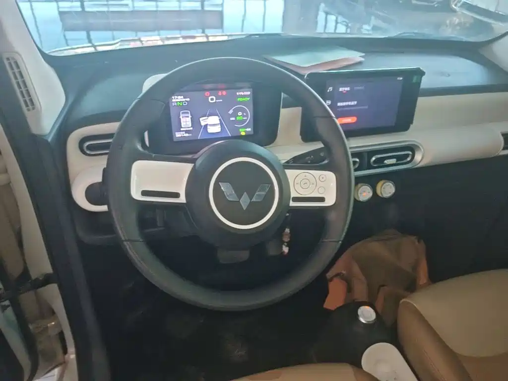 Wuling MINIEV — миниатюра 11