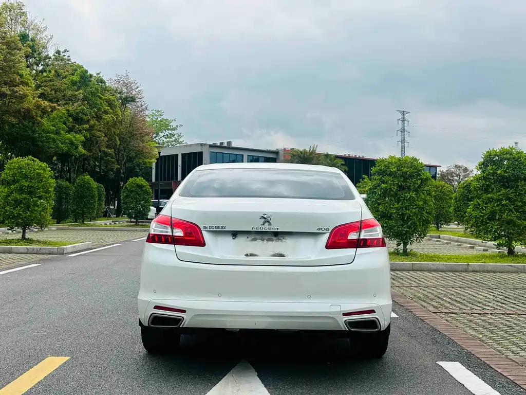 Peugeot 408 2016 1.6T AT Luxury